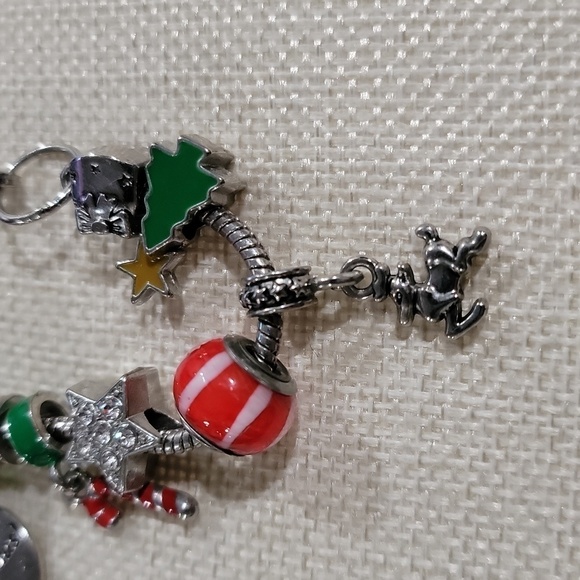 Willabee & Ward December Merry Christmas charm bracelet silver red and green - Picture 6 of 12